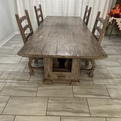 Dining Room Table 