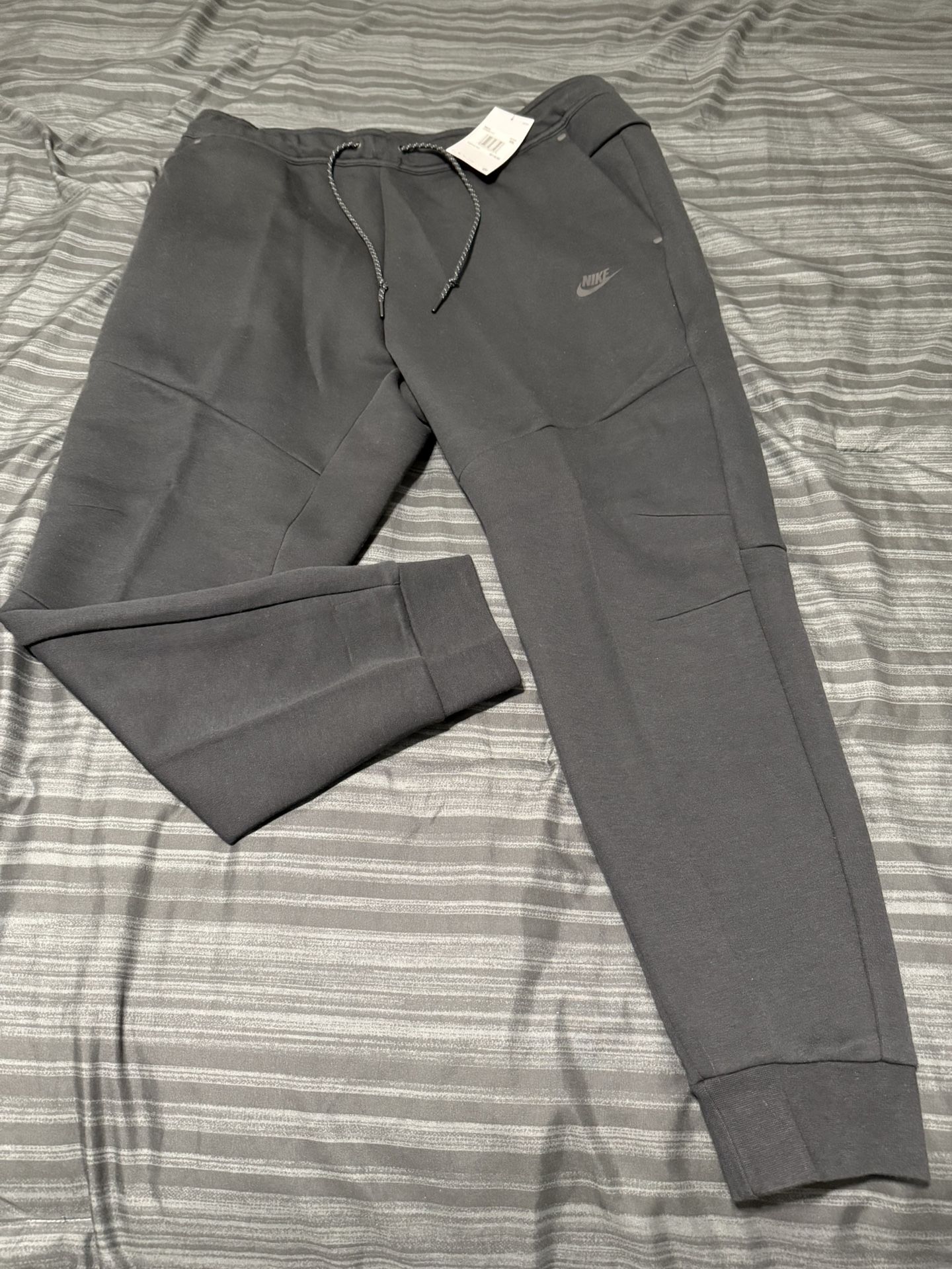 Nike Tech Fleece Joggers Mens 2XL Black Sweatpants HV0959-010