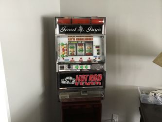 Pachislo slot machine with 500 tokens ( stand not included )