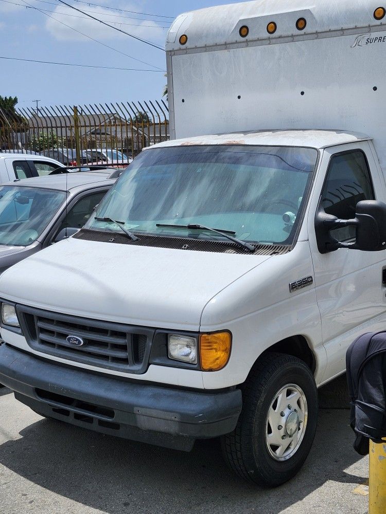 Ford E3500 Super Duty. 95k Miles