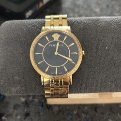 Versace men’s wristwatch