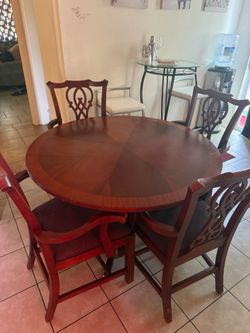 Round Wood Dining Table with 4 Chairs