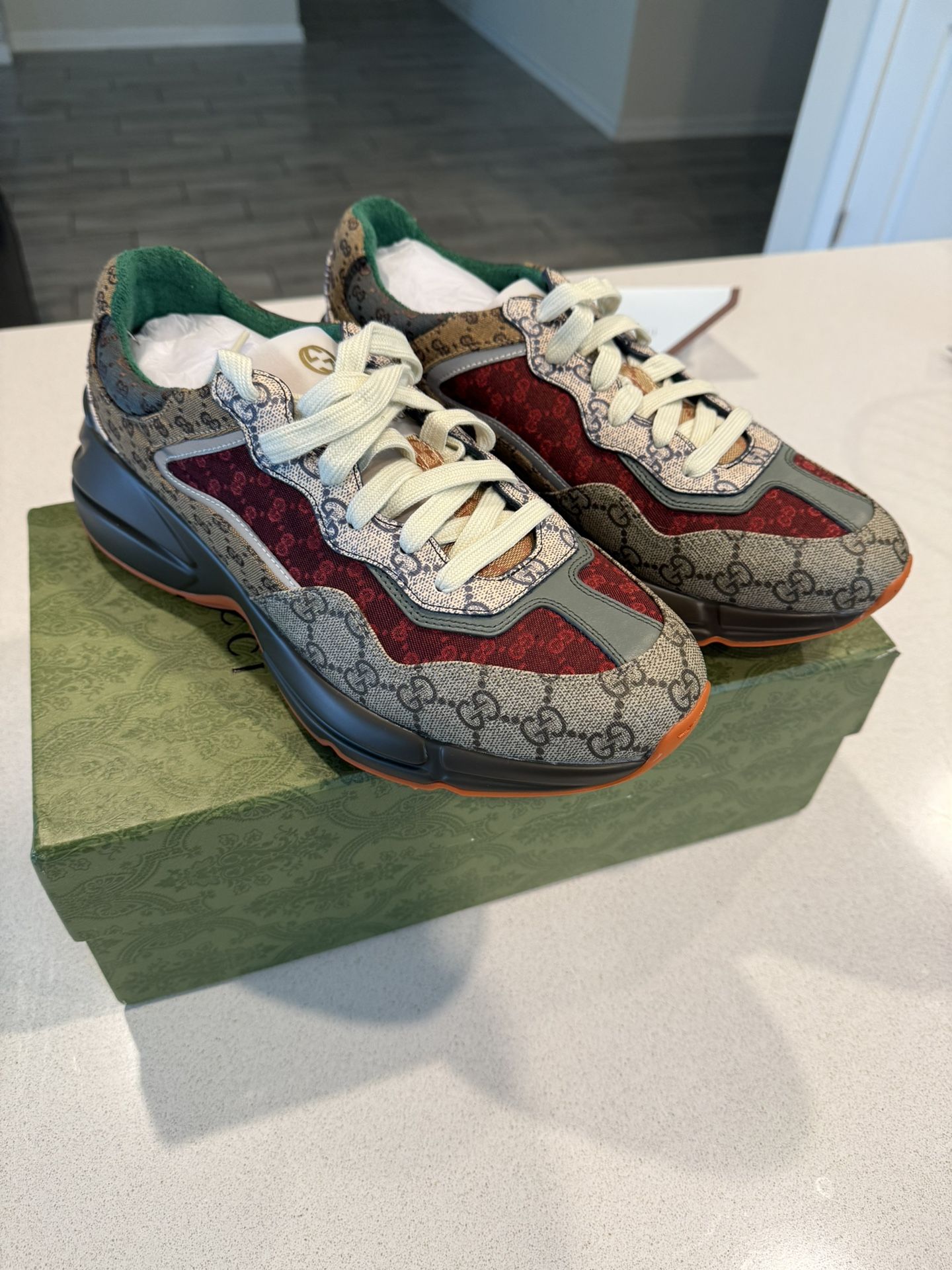 Gucci Sneakers