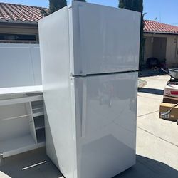 Whirlpool Refrigerator! 