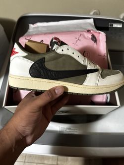 Travis Scott Reverse olive
