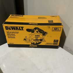 DeWalt  XTREME™  Brushless Cordless Circular Saw (Tool Only) 