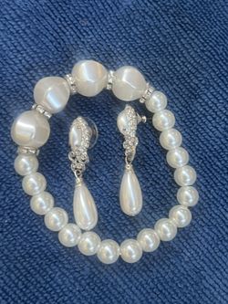 Pearl Earring Bracelet Set