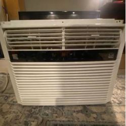 Kenmore Elite Air conditioner10,000 BTU’s