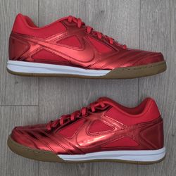 Nike Gato LV8 Indoor Soccer Metallic Light Crimson IB3566-600 Men's Size 9 MSRP $115