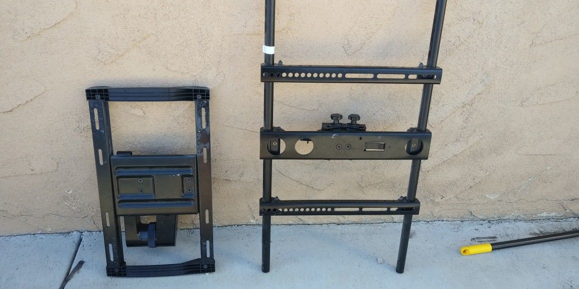 TV wall mounts free