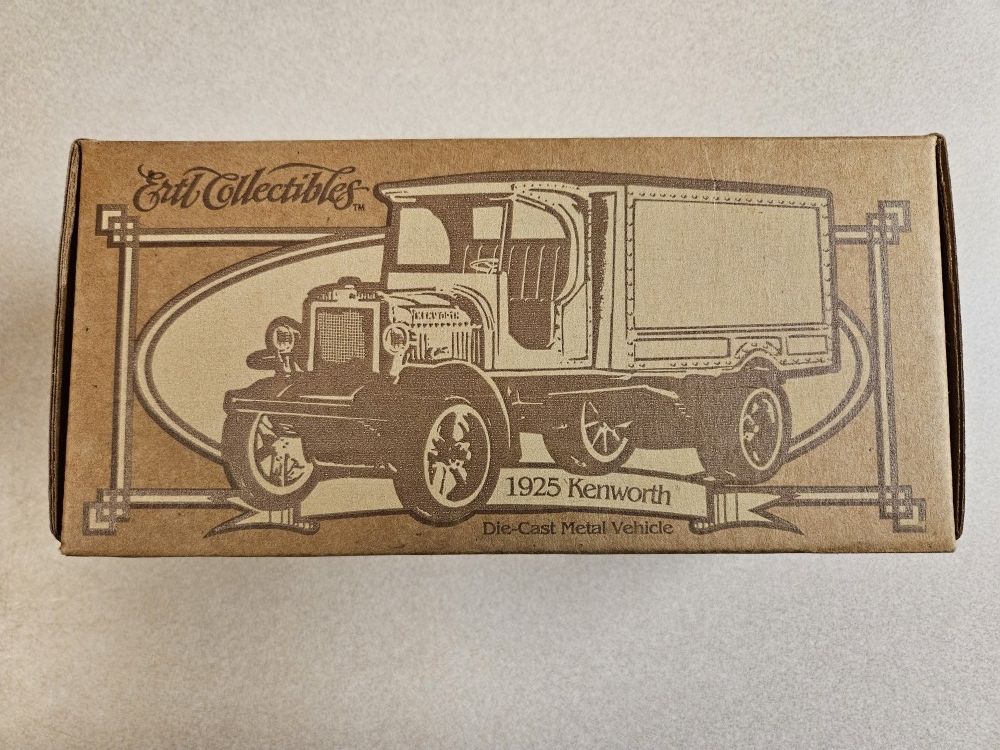 Ertl Collectibles 1925 Kenworth Metal Coin Bank