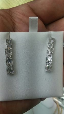 18k white gold baget earing 1.66 ct diamonds