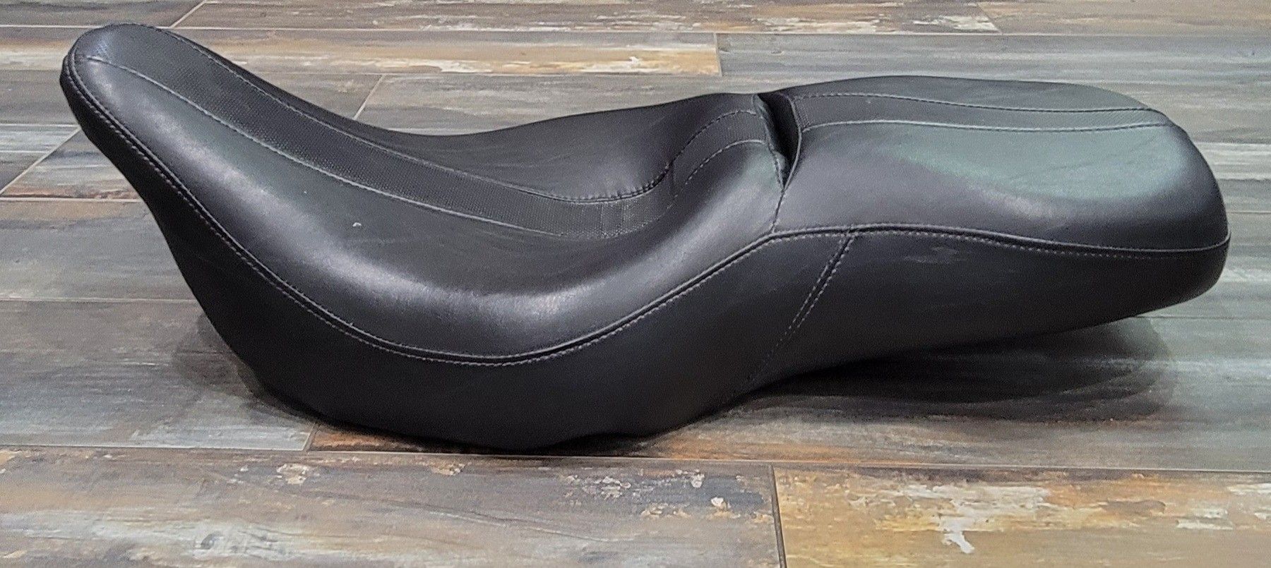 Mustang Touring Seat for Harley Davidson Road Glide