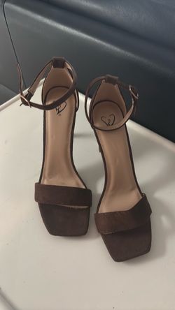 Brown heels  size 8 1/2