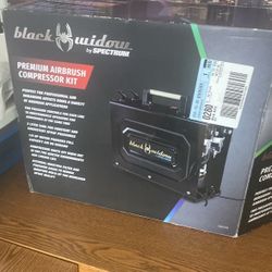 Black. Airbrush.   Compressor. Kit