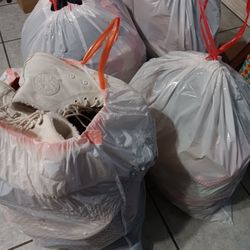 Bundle Of Name Brand Clothes/ Lote De Ropa De Marka!