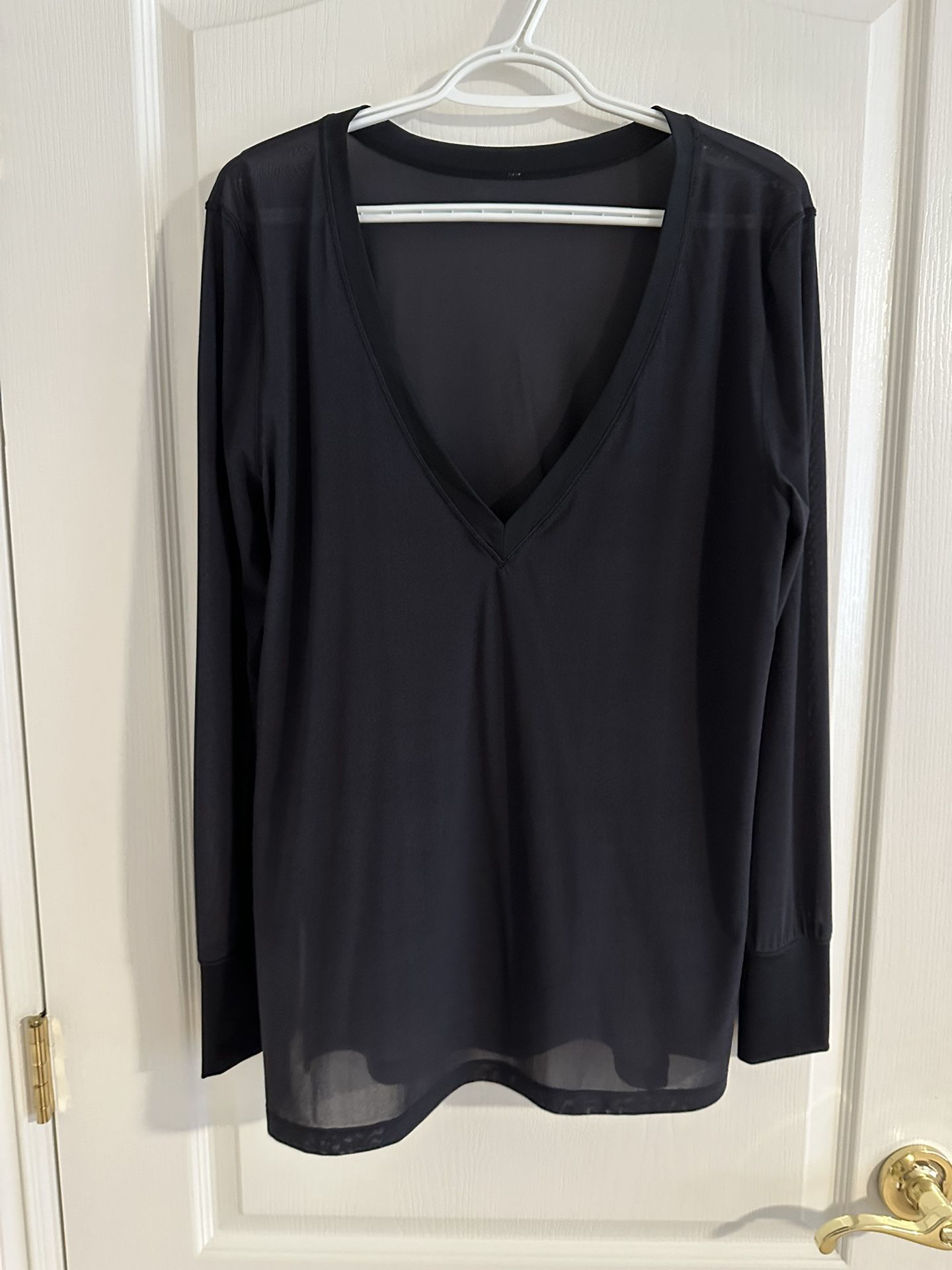 Lululemon Sheer Black Top - Size 8 - Like New