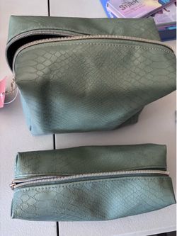 Sonia Kashuk loaf makeup bag set