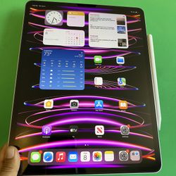 128GB Apple IPad Pro 11” 4th Generation (2022 Latest Model / M2 chip ) with Keyboard, pen & Accessories (warranty 01/ 2024 / -512GB $899)