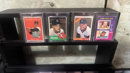 Roger Maris lot- 61,63, 66,76