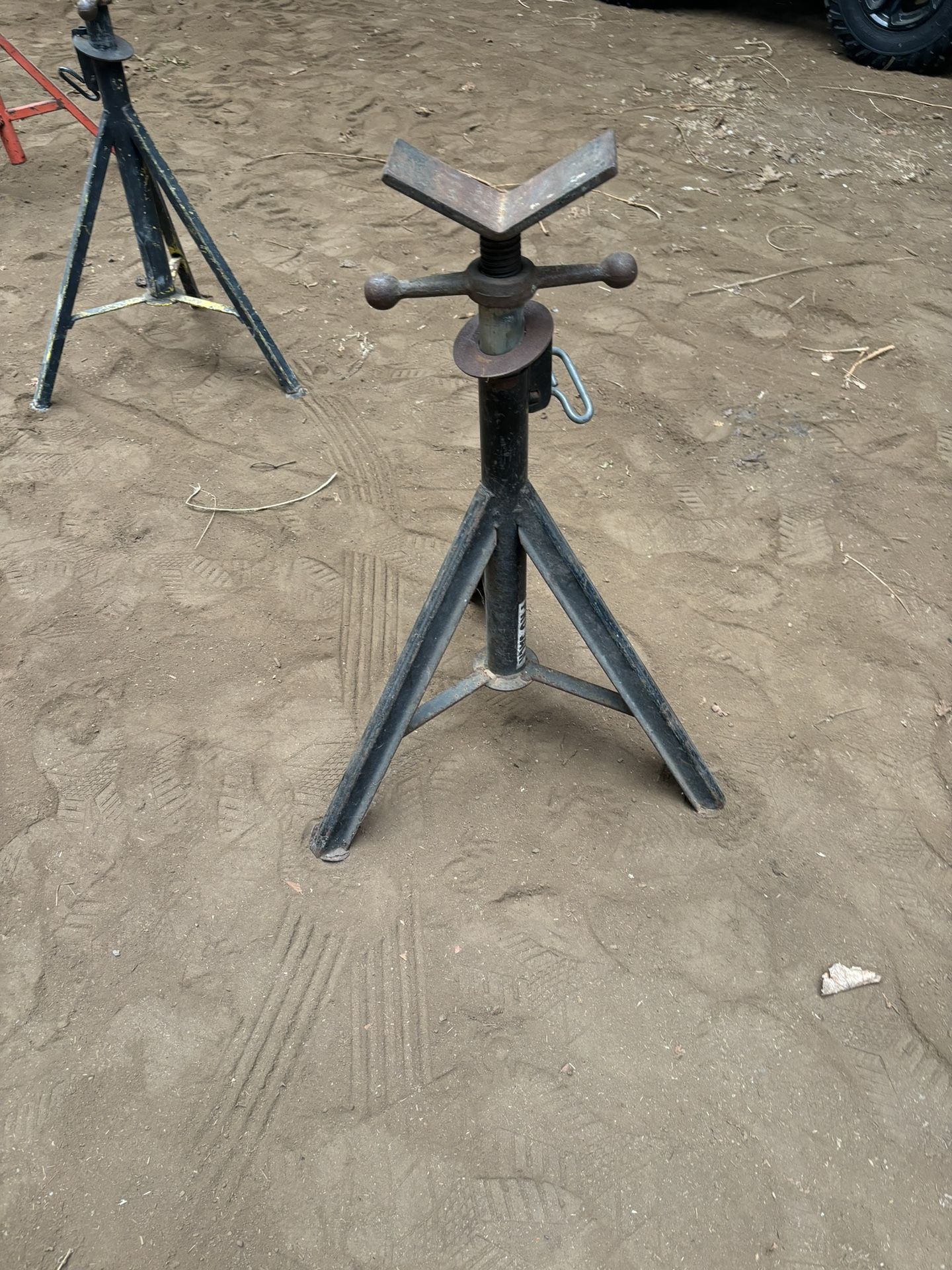 49” Pipe Stand