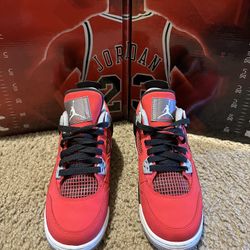 Air Jordan 4
