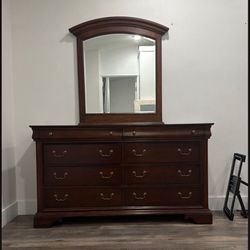 Solid Wood Bedroom Set With6-Drawer Dresser with Mirror – Dark Wood”