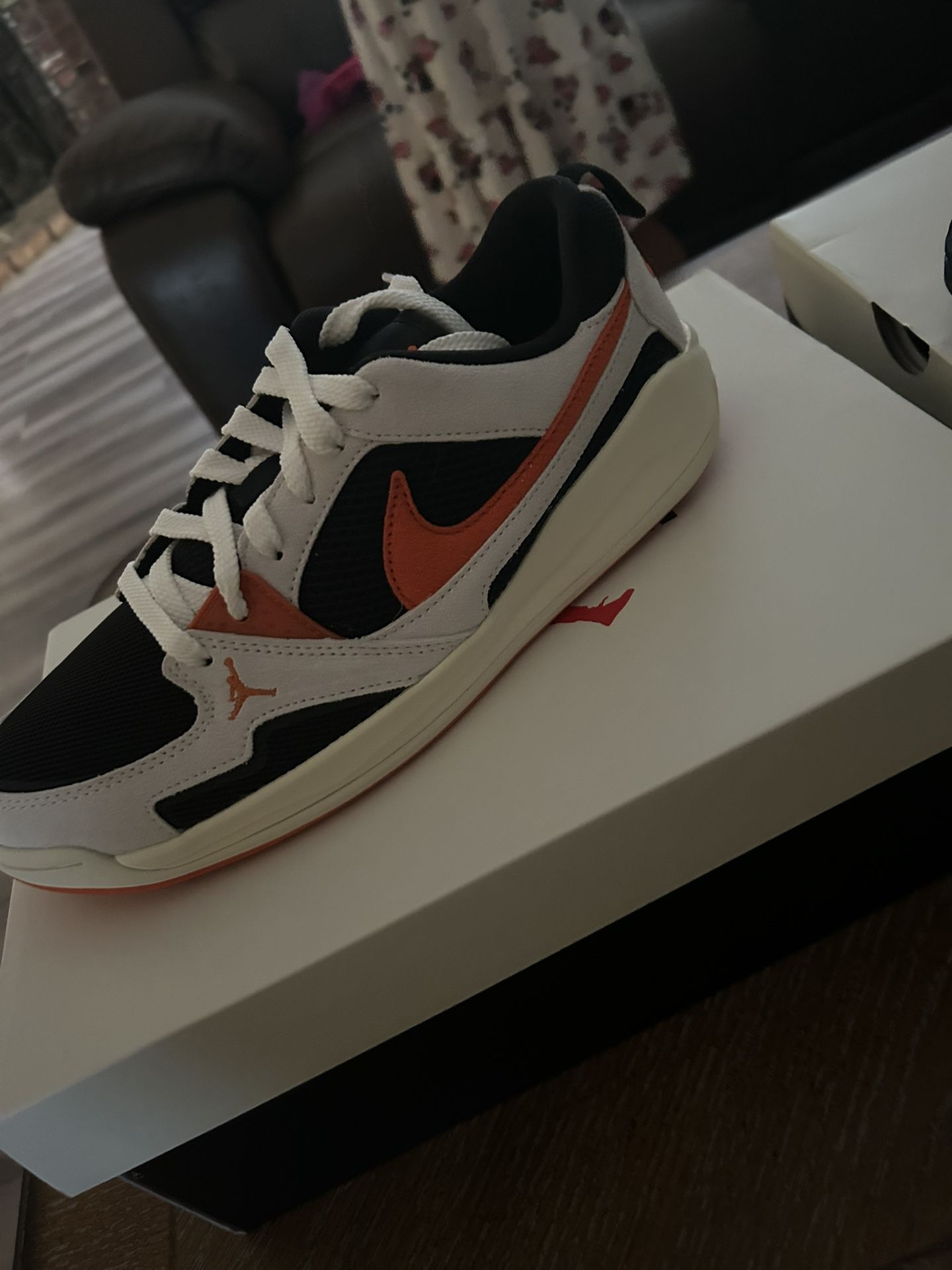 Men’s Jordans (NEW) 8.5