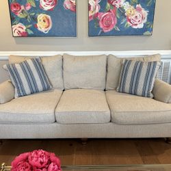 Paula Deen/Craftmaster Sofa
