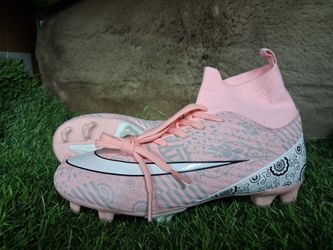 Soccer cleats us size 3.5youth