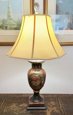 Ethan Allen Ceramic Floral Table Lamp Includes Fabric Shade Finial