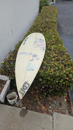 5'11 Surfboard