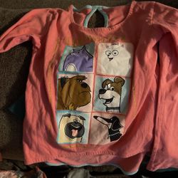 Everything that you see on this pictures taller clothes, jacket sweater, hoodie, coat, good condition