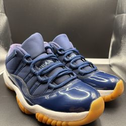 Size 8.5 - Air Jordan 11 Retro Low Navy Gum