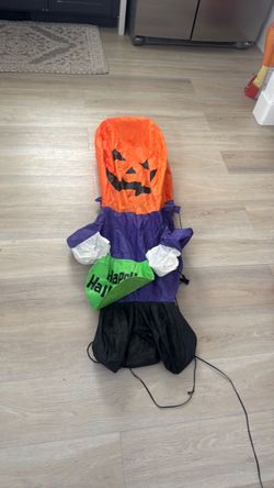 Halloween pumpkin blow up
