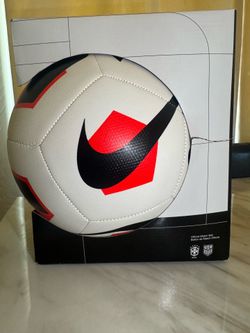 Nike Park Team 2.0 Soccer Ball Size 5 - White / Bright Crimson / Black - DN3607-100 - Brand New in Box