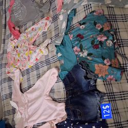 Ropita de bebe  de 2 a 6 meses