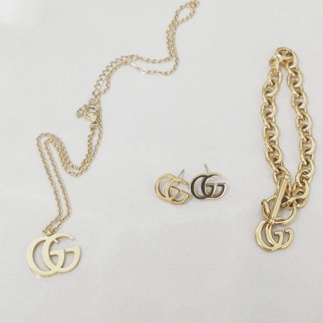 Accessories, Bracelets, Necklaces, Earrings , Diferent Prices