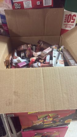 Make up lipstick 💄 etc