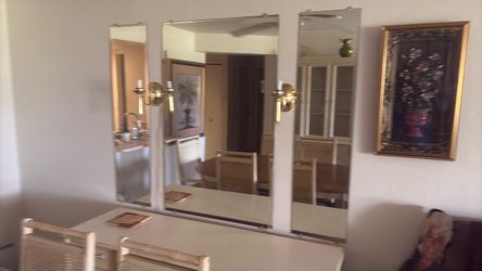Set of three mirrors with two light fixtures