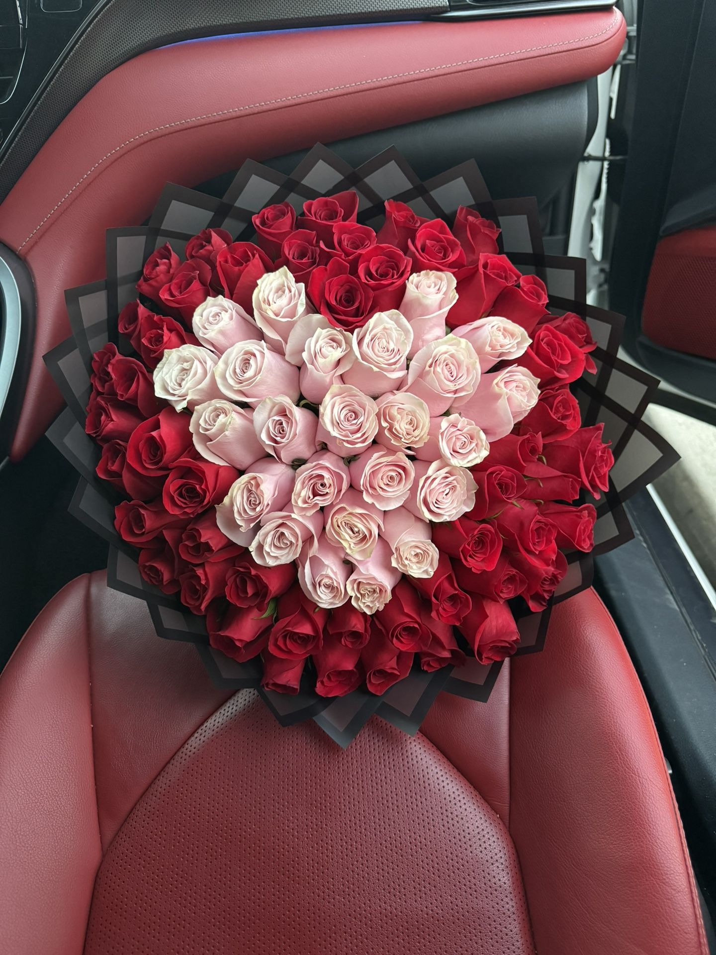 Valentine’s Bouquet/ Flowers/ Ramo