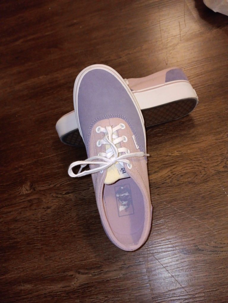 8.5 Woman's Vans