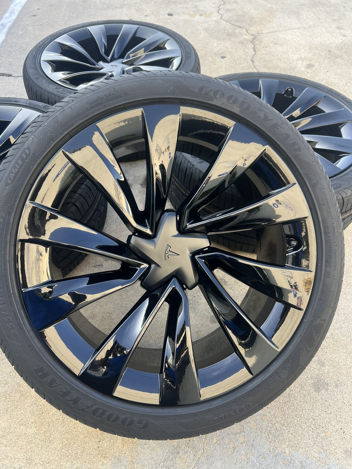 Brand New Tesla Model Y Rims And Tires 20” Gloss Black Oem Factory Wheels Rines Y Llantas Nuevas Para Tesla Model Y