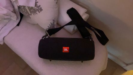 Jbl xrtreame 2 speaker