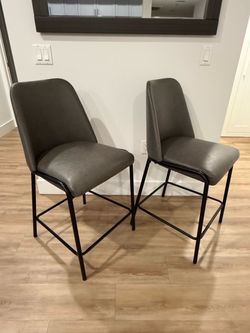 Set of 2 Gray Faux Leather counter Stools