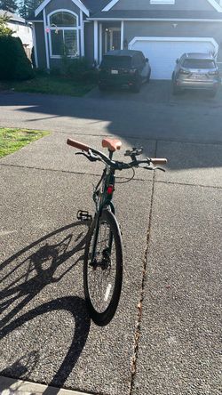 Like New Viribus Model BBR-LA2B-AB 28” Bicycle