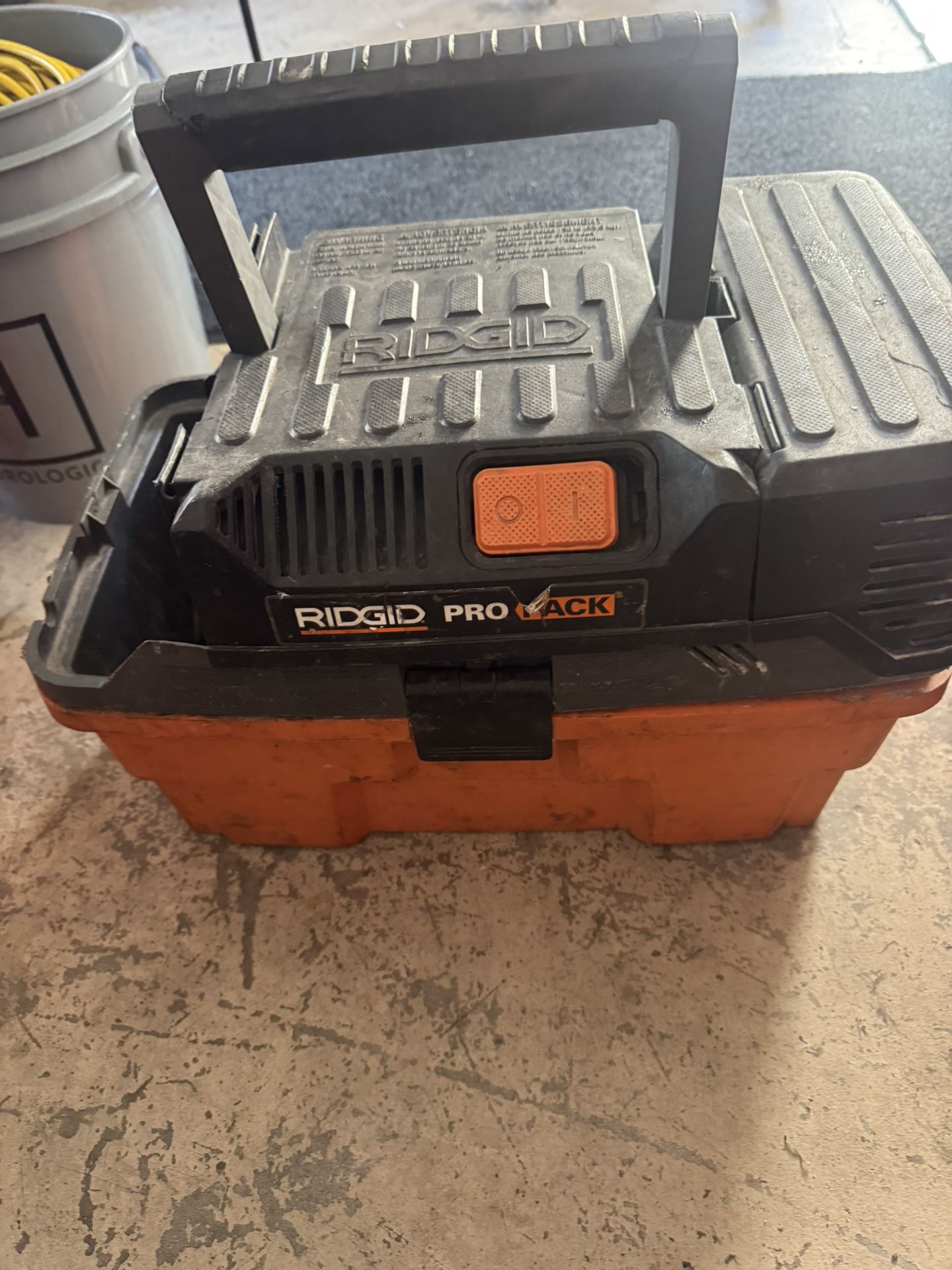 Rigid Pro Pack Shop Vacuum
