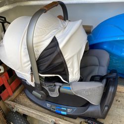 Nuna Pipa RX w Base Infant Car Seat + Infant Insert 2020
