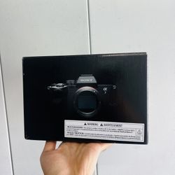 Sony Alpha 7 IV Full frame Mirrorless Interchangeable Lens Camera (Body Only)Black