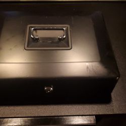 Sentry Cash Box With Key
